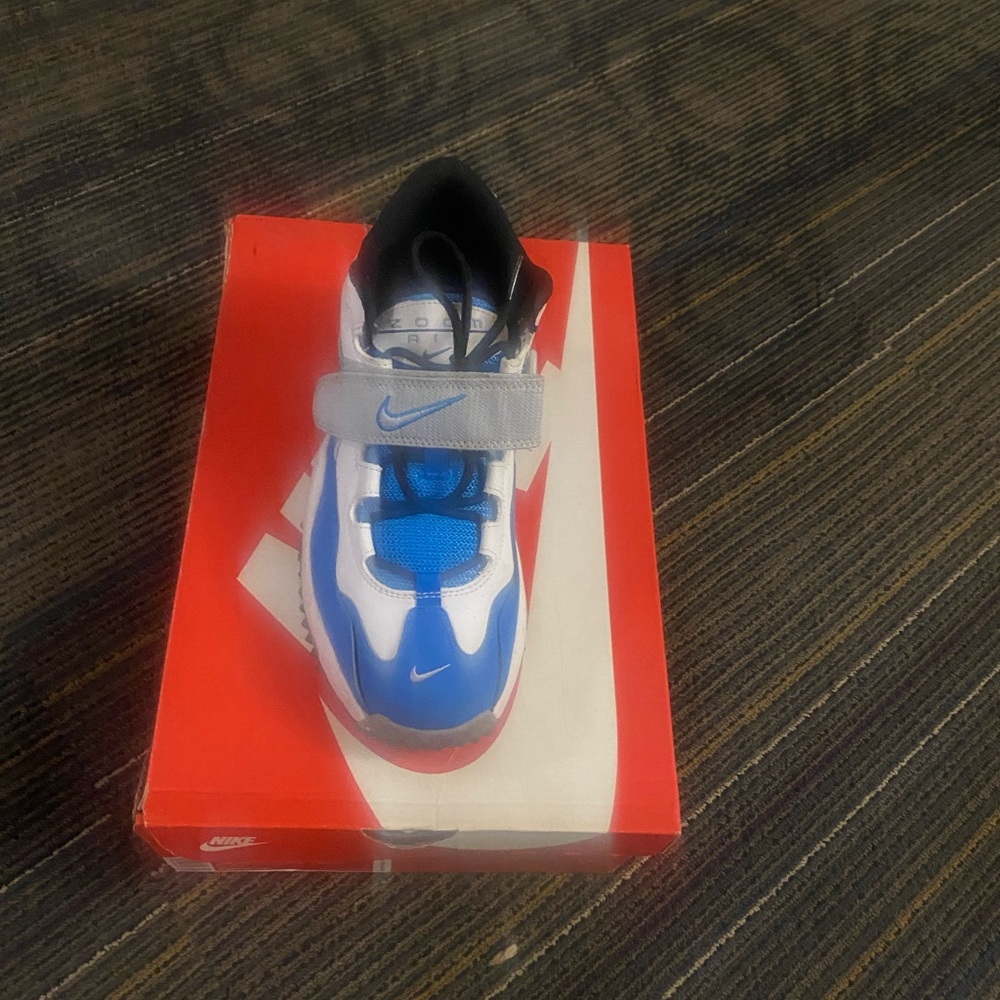 NIKE AIR ZOOM TURF (GS)  5.5